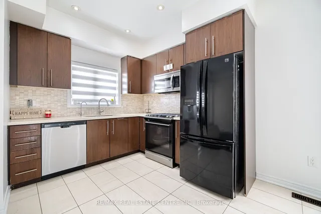 Additional image 7 of 136 Westbank Tr