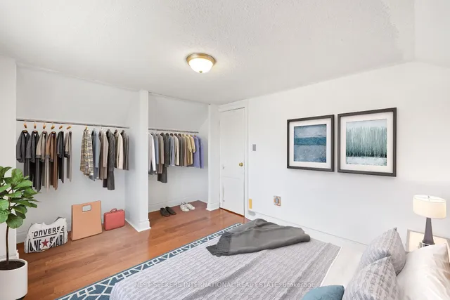 Additional image 27 of 35 Cambrai Ave