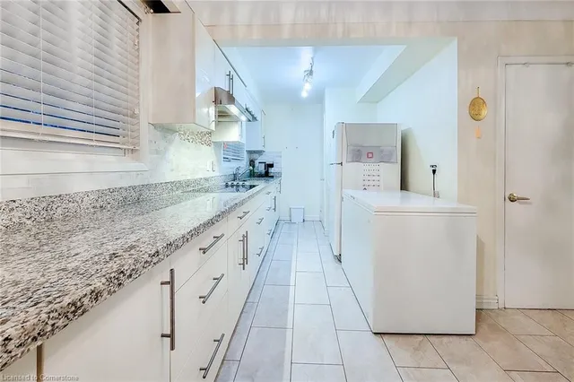 Additional image 18 of 160 Bendamere Ave