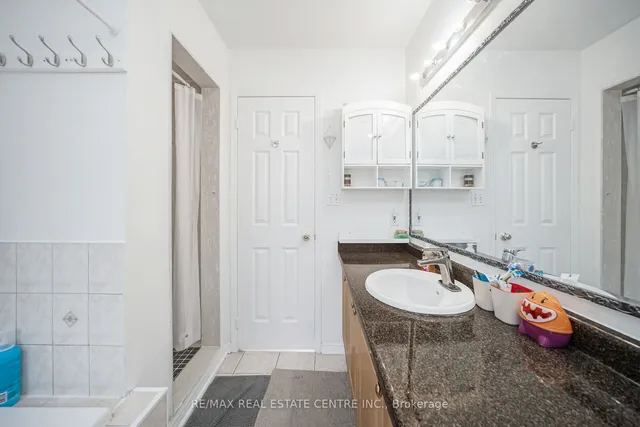 Additional image 24 of 19 Blue Lake Ave