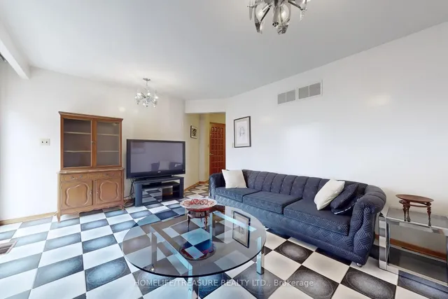 Additional image 18 of 44 Grandville Ave