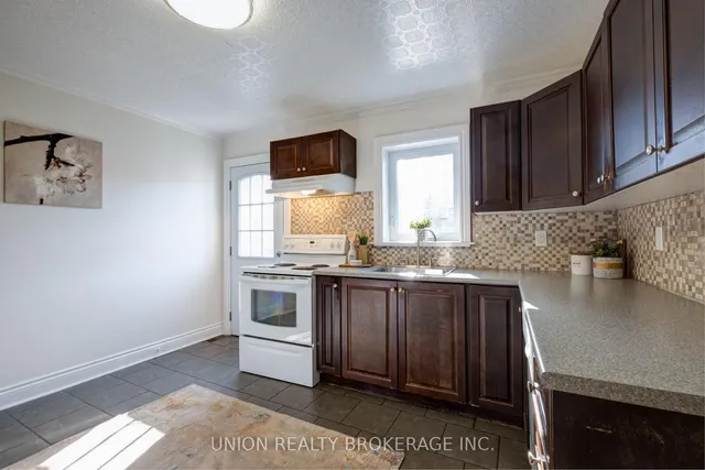 Additional image 11 of 530 Victoria Park Ave