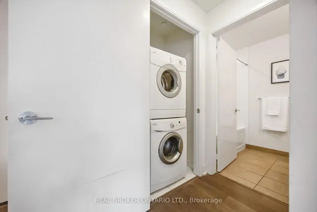 Additional image 15 of 30 Roehampton Ave Unit 406