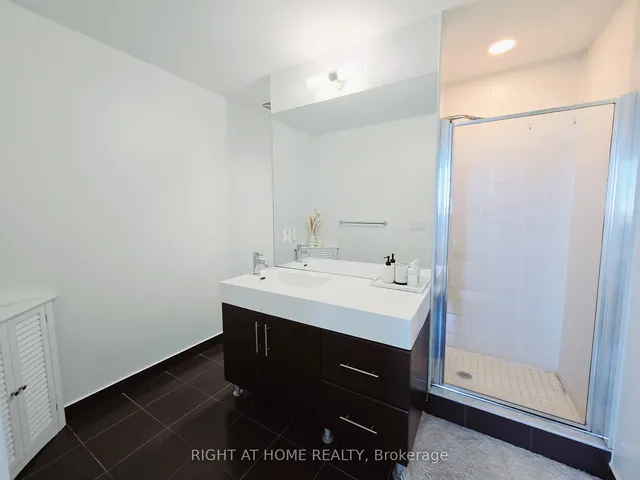 Additional image 17 of 35 Brian Peck Cres Unit 1005