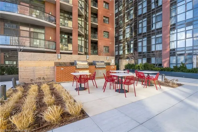 Additional image 35 of 112 King St Unit 806