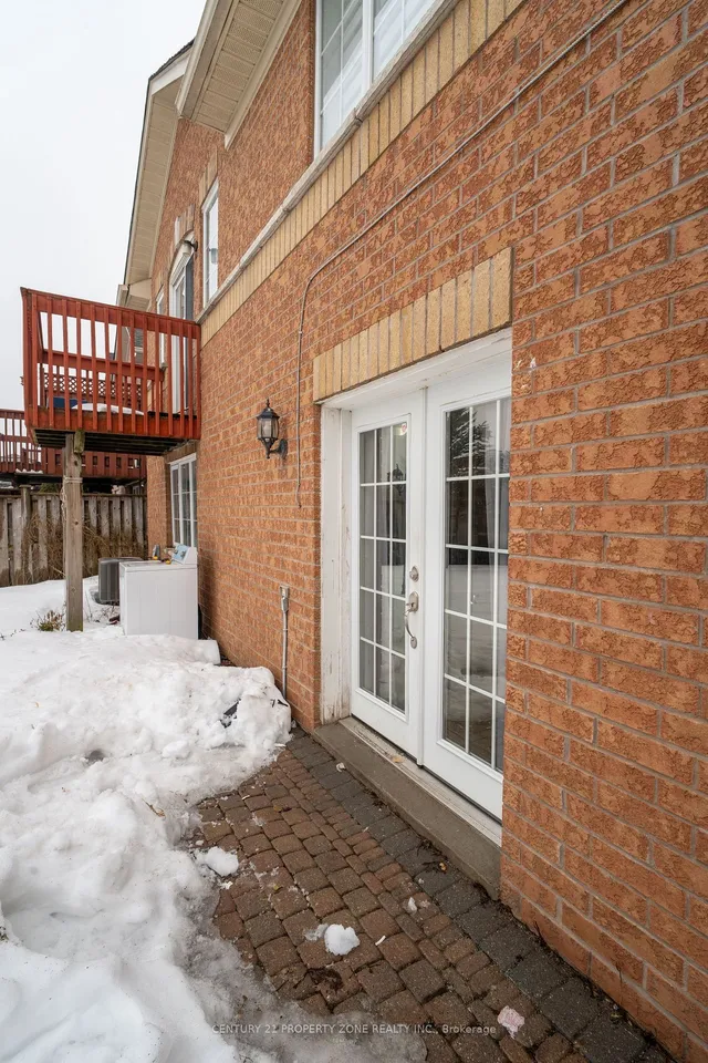 Additional image 12 of 140 Vintage Gate