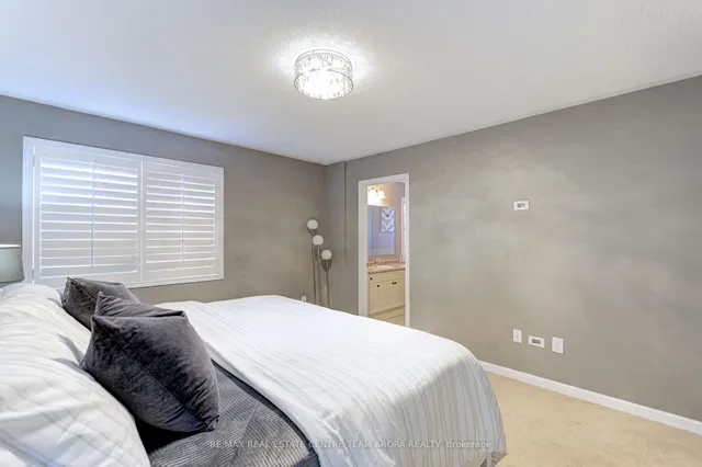 Additional image 22 of 23 Berberis Cres