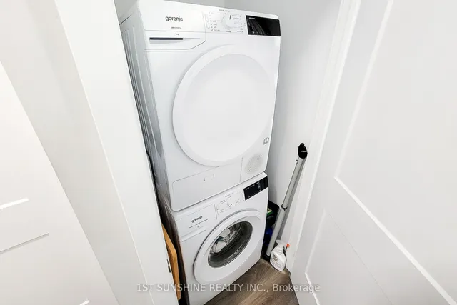 Additional image 19 of 15 Queen St Unit 1703