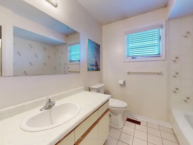 Additional image 20 of 33 Evenwood Ave