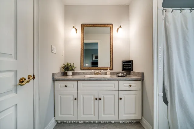 Additional image 33 of 148 Foxridge Dr