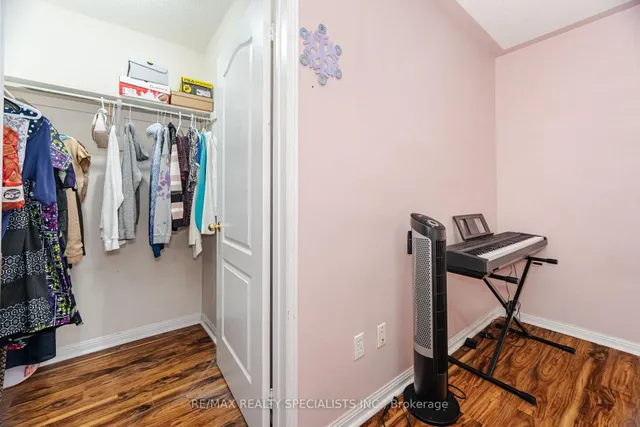 Additional image 28 of 21 Thimbleberry St