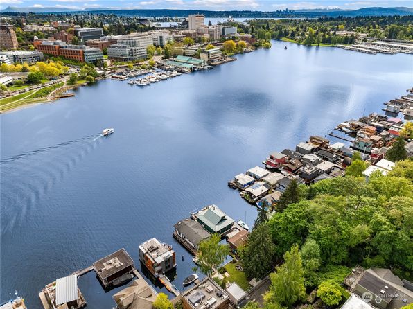 3206 Portage Bay Place E, Seattle, WA 98102