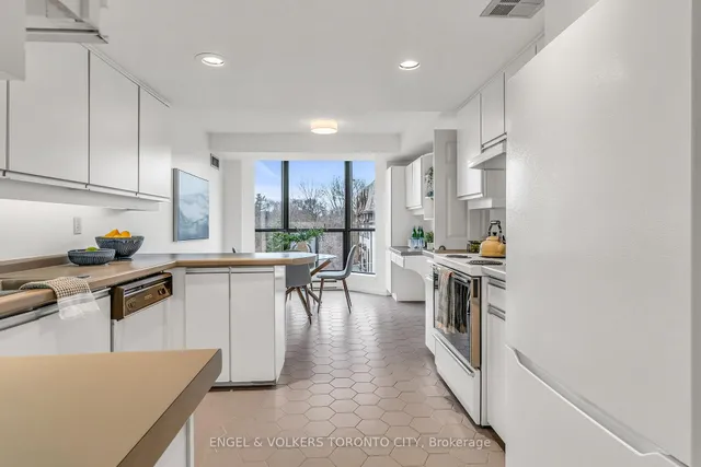 Additional image 17 of 2900 Yonge St Unit 507