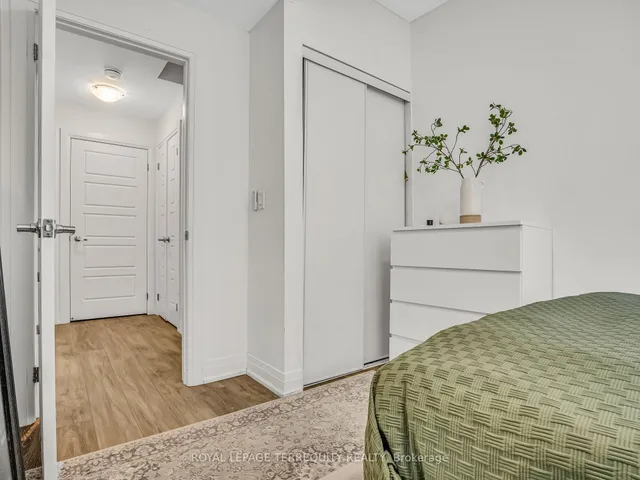 Additional image 9 of 715 Lawrence Ave Unit 23