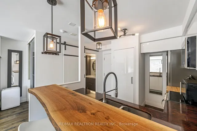 Additional image 12 of 2261 Lake Shore Blvd Unit 220