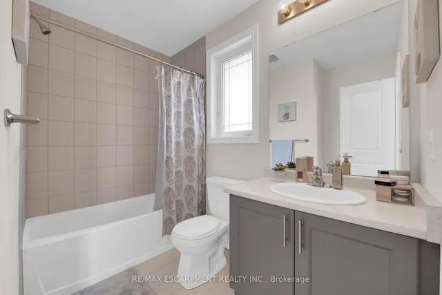 Additional image 28 of 19 Picardy Dr Unit 8