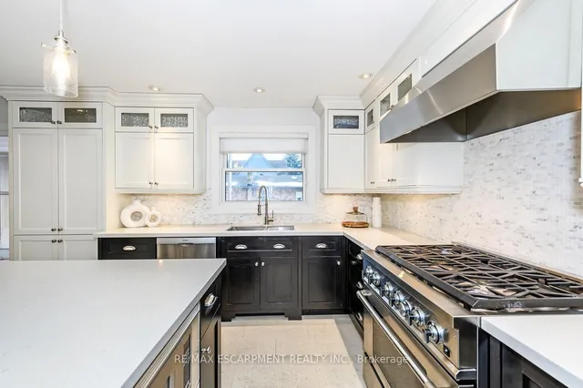 Additional image 17 of 63 BARTON St