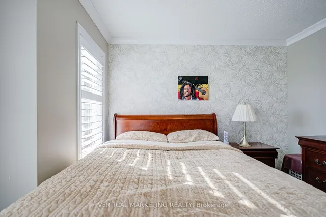 Additional image 26 of 119 Hazelton Ave