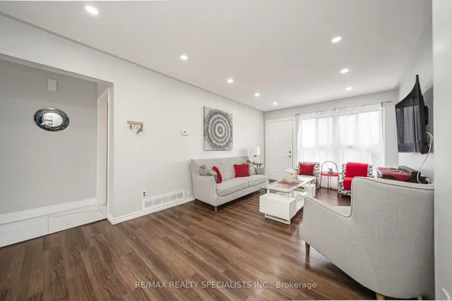 Additional image 13 of 308 Fleetwood Cres