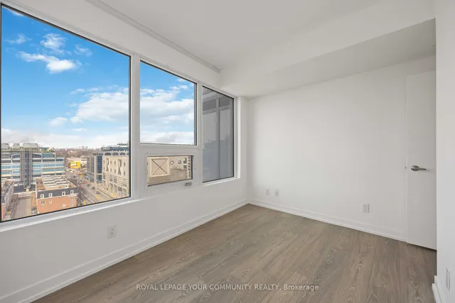 Additional image 21 of 19 Western Battery Rd Unit 917