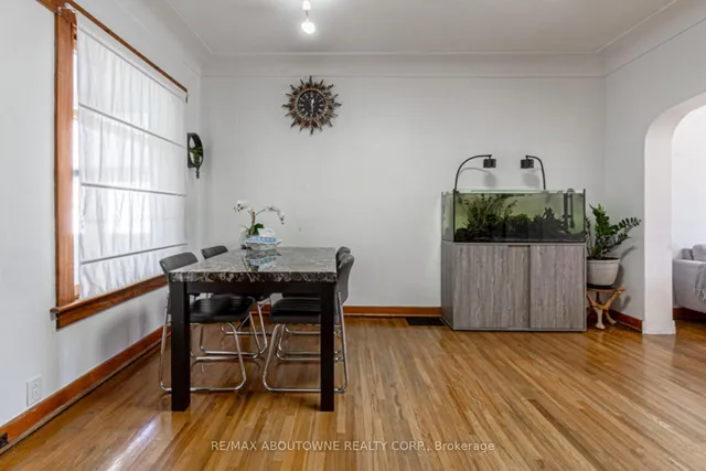 Additional image 10 of 27 Fairview Ave