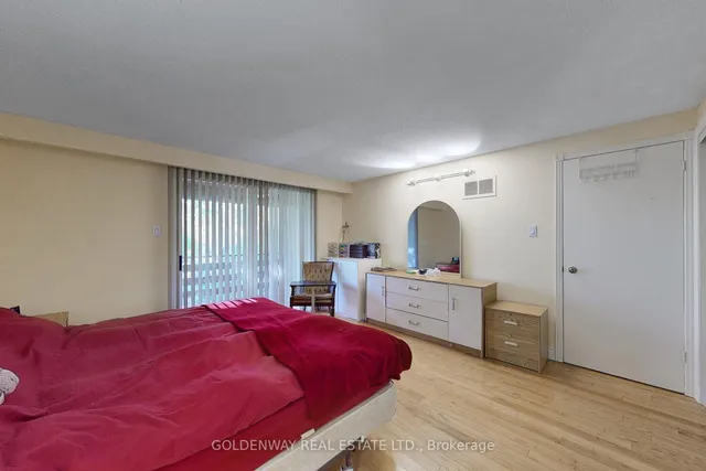 Additional image 17 of 86 Bushmills Sq