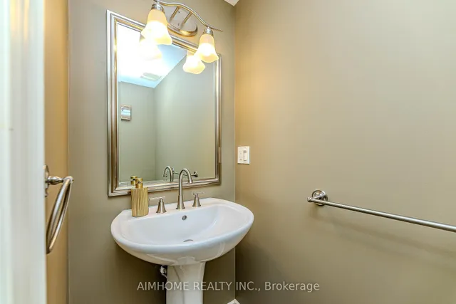 Additional image 5 of 216a finch Ave