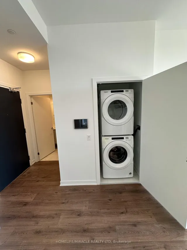 Additional image 15 of 405 Dundas St Unit PH15