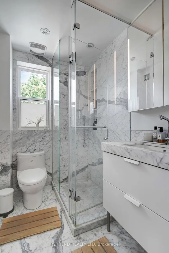 Additional image 27 of 35 Chryessa Ave