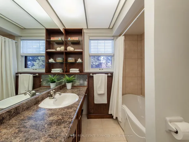 Additional image 27 of 71 Highbourne Rd