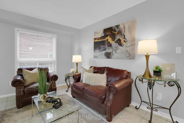 Additional image 8 of 10 Chatelaine Crt