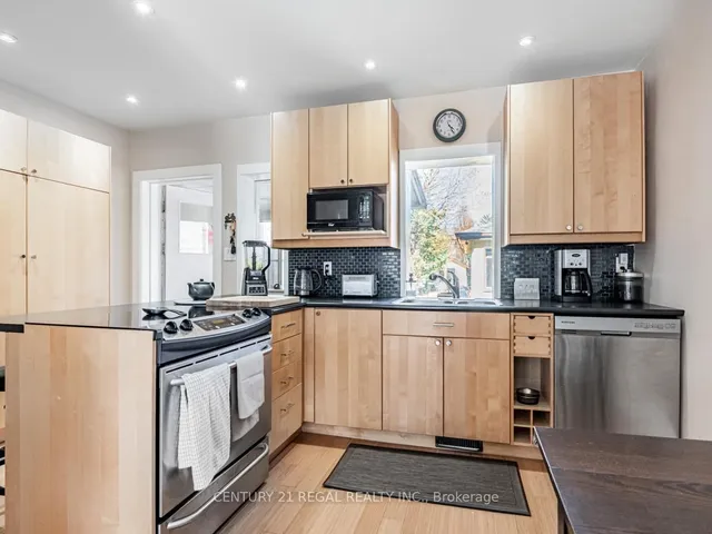 Additional image 10 of 31 Petman Ave