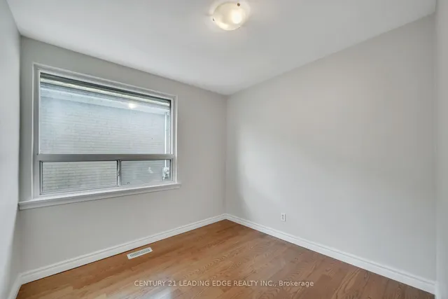 Additional image 18 of 21 Rossander Crt