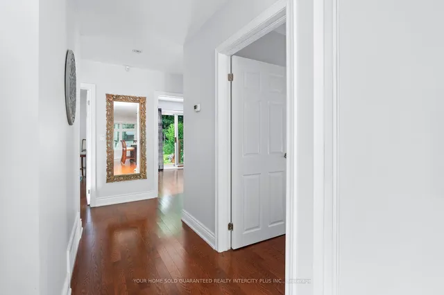 Additional image 23 of 8 Neapolitan Dr