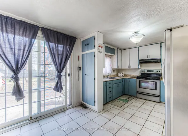 Additional image 19 of 87 6 Ave