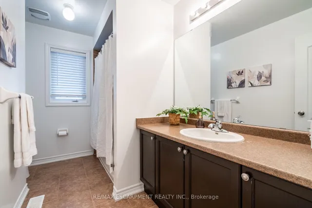 Additional image 12 of 1327 Ruddy Cres