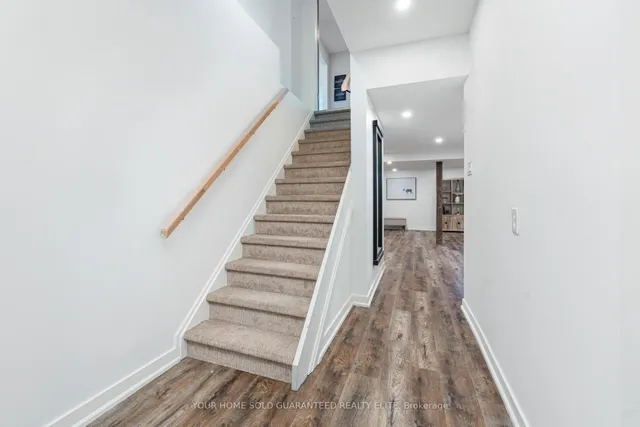 Additional image 32 of 130 Bastille St