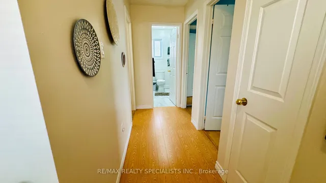 Additional image 11 of 2 Cortez Crt