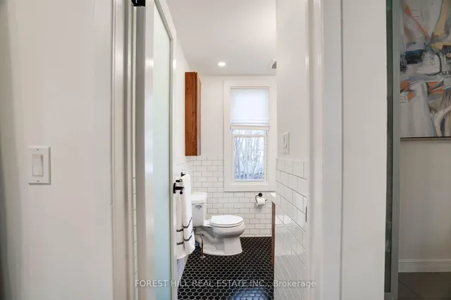 Additional image 21 of 139 Kenwood Ave