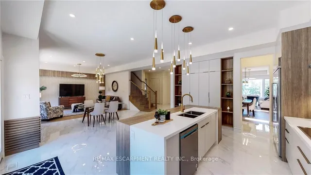 Additional image 19 of 382A Southcote Rd