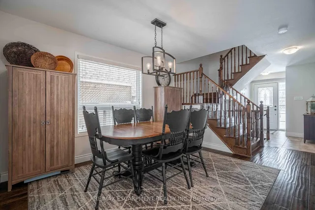 Additional image 8 of 212 Bradley Ave