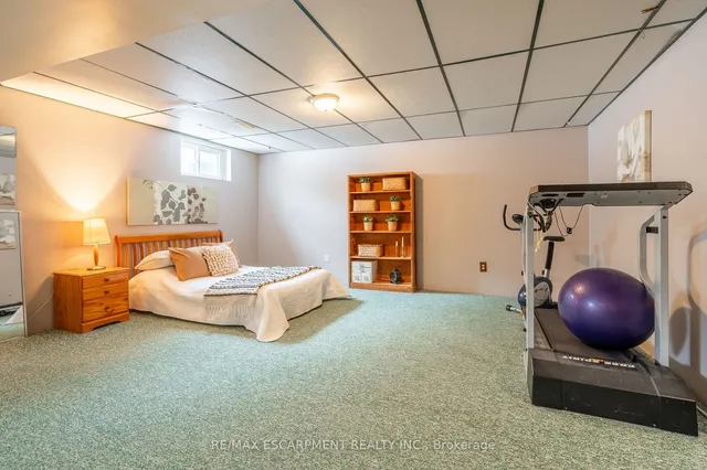 Additional image 18 of 687 Penny Lane