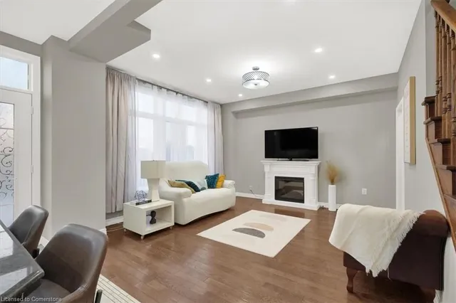 Additional image 11 of 94 Irwin Ave