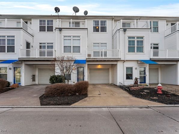 212 E Marina Pkwy, Lorain, OH 44052