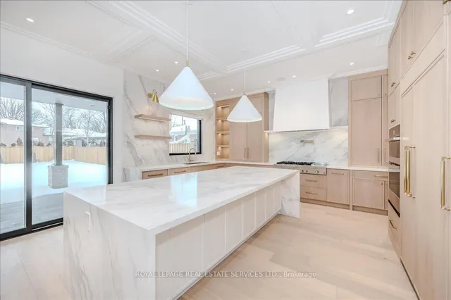 Additional image 11 of 208 Shaver Ave