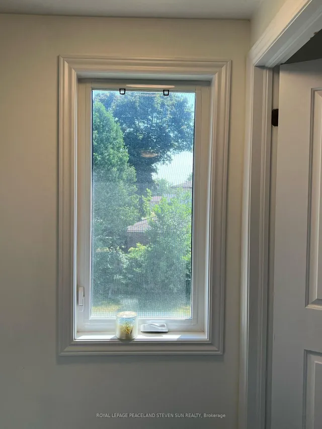 Additional image 17 of 28 Earlton Crt