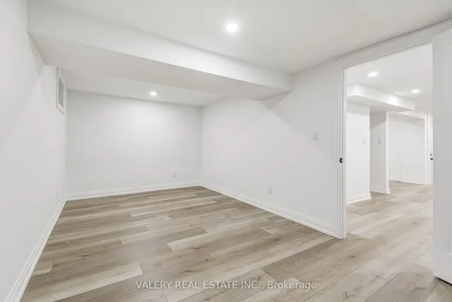 Additional image 28 of 26 Garden Cres