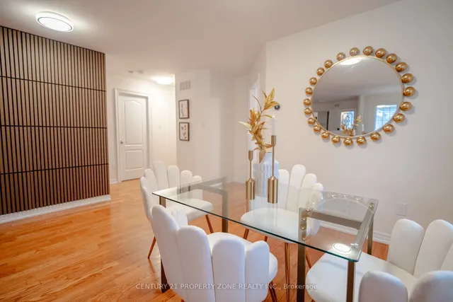 Additional image 4 of 140 Vintage Gate