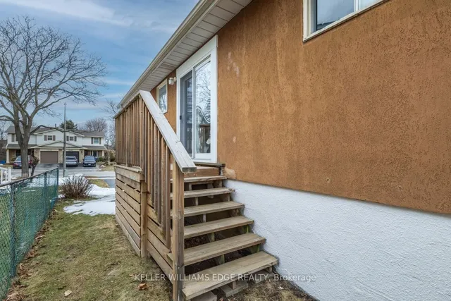 Additional image 37 of 1462 Paddington Crt