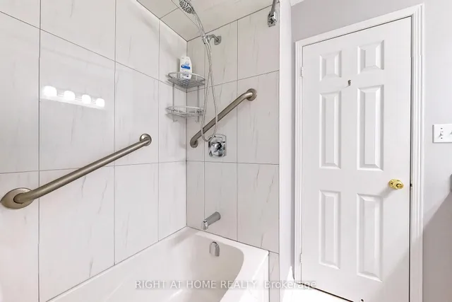 Additional image 33 of 117 Lent Cres